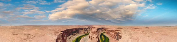 Panoramatický Letecký Pohled Horseshoe Bend Okolní Kaňon Řeky Colorado Arizona — Stock fotografie