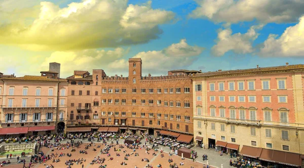 Siena Talya Güzel Wideangle Görünümü Piazza Del Campo Bahar Sezonu — Stok fotoğraf
