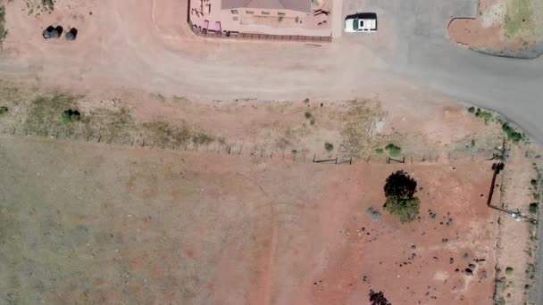 Luftaufnahmen Vom Bau Von Gebäuden Der Wüste — Stockvideo