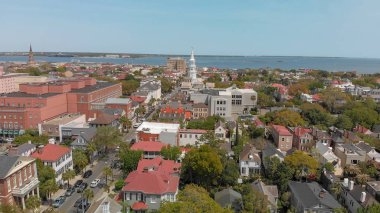 Savannah Skyline şehir merkezine, Georgia, ABD havadan görünümü