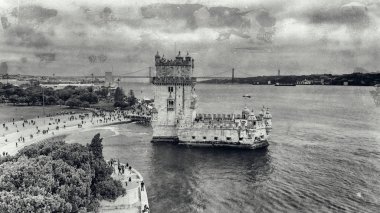 Belem Kulesi havadan görünümü bulutlu gün, Lizbon - Portekiz.