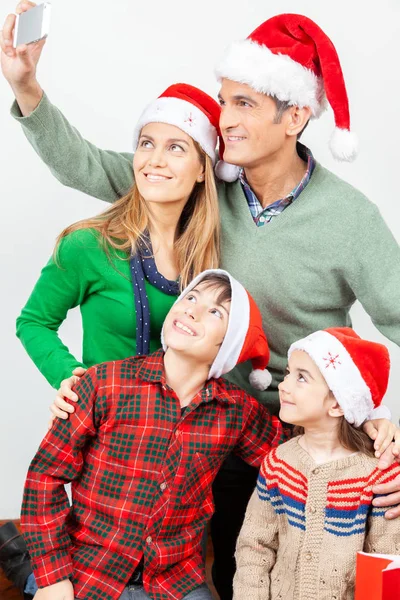 Selfie Famille Devant Sapin Noël — Photo