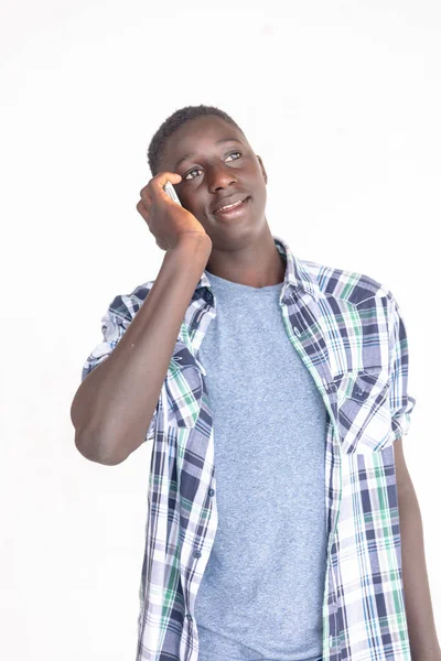 Αγόρι Αφρικανικό Χαμόγελα Μιλάμε Για Κινητό Τηλέφωνο — Φωτογραφία Αρχείου