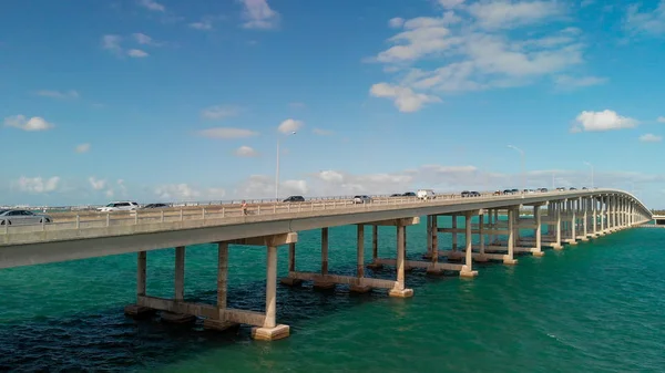 Luchtfoto Van Het Verkeer Langs Rickenbacker Causeway Miami Florida — Stockfoto