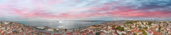 Vista Aérea Panorâmica Paisagem Urbana Portuária Lisboa Entardecer Portugal — Fotografia de Stock