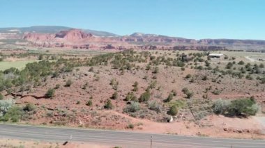 Konstrüksiyon açık kırsal kesimde havai görünümü.