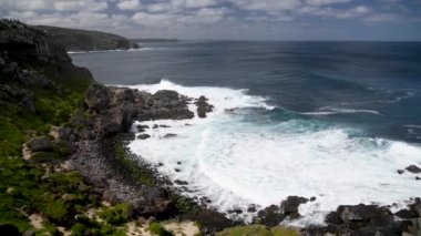 Okyanus manzarası kayalar ve dalgalar Kangaroo Island Flinders Chase National Park, Avustralya