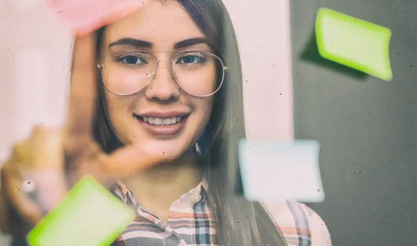 Decisional Concept Young Girl Looking Sticky Notes Attached Window — Stock Photo, Image