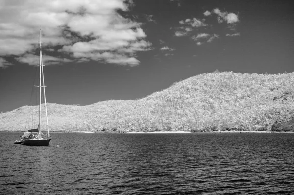 Infrared View Sailing Ship Island — Stock Photo, Image