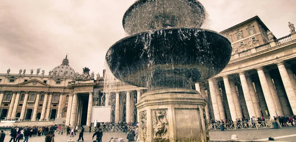 Szczegóły Architektoniczne Placu Piazza San Pietro Rzym Włochy — Zdjęcie stockowe