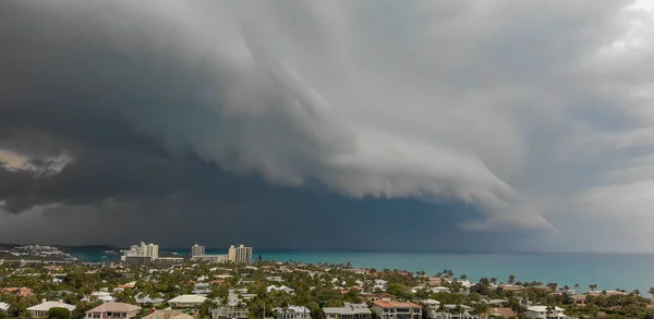けっこう ジュピター フロリダ州に嵐の日にデュボア パークから海岸線の空中写真 — ストック写真