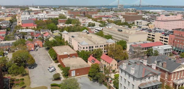 Savannah Skyline şehir merkezine, Georgia, ABD havadan görünümü