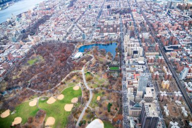 North Central Park ve şehir dışına Manhattan, New York City helikopter havadan görünümü