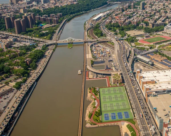 Macombs Barajı Köprüsü Washington Heights New York Manzarasına Helikopter — Stok fotoğraf