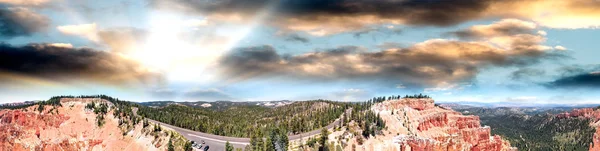 布莱斯峡谷全景鸟图在日落 犹他州 — 图库照片