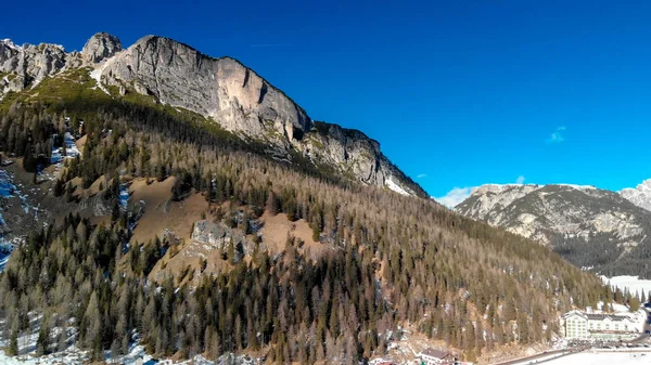 Dağlar Vadiler Misurina Talyan Alplerinin Ortasından Havadan Görünümü — Stok fotoğraf