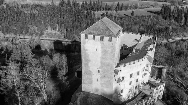 Schloss Lienz Luftaufnahme Winter Österreich — Stockfoto