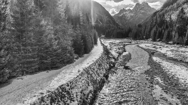 Dolomitok Olaszország Alpok Téli Erdő Folyó Légifelvételek — Stock Fotó