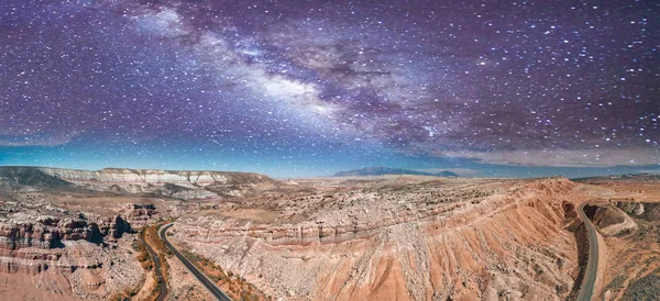 Luchtfoto Uitzicht Van Prachtige Canyon Een Sterrennacht — Stockfoto