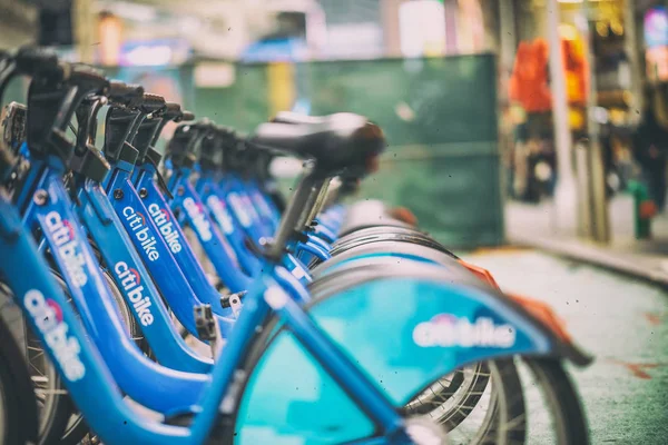 マンハッタンのニューヨーク シティ 2018 Citibike レンタル駅 シティ自転車 私有公共自転車の共有システム — ストック写真