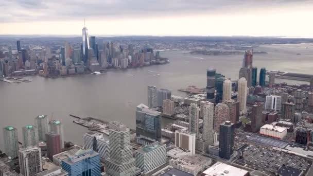 Lower Manhattan Luchtfoto Skyline Vanuit Helikopter Jersey City Hudson Rivier — Stockvideo