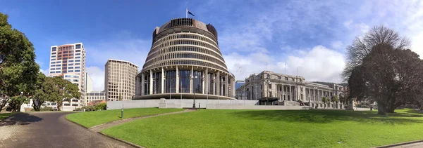 Beehive Building Dia Ensolarado Wellington Nova Zelândia — Fotografia de Stock