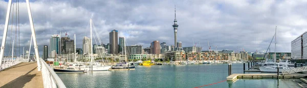 Auckland Yeni Zelanda Ağustos 2018 Şehir Manzarası Bağlantı Noktası Bulutlu — Stok fotoğraf