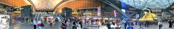 Doha Qatar Augustus 2018 Panoramisch Zicht Luchthaven Interieur Hamad International — Stockfoto