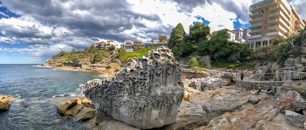 Bondi Beach Australien Augusti 2018 Lokalbefolkningen Och Turister Njuta Den — Stockfoto