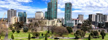 Tapınak anma Park, Melbourne şehir manzarası.