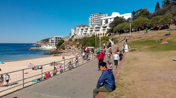 Sydney Austrálie Srpen 2018 Bondi Beach Pobřeží Wit Turistů — Stock fotografie