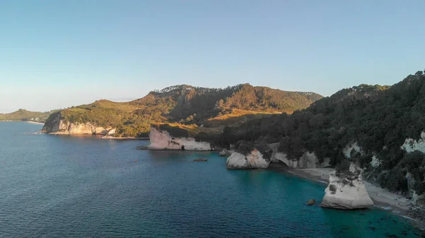 Cathedral Cove Pobřeží Letecký Pohled Nový Zéland Západ Slunce Zimě — Stock fotografie