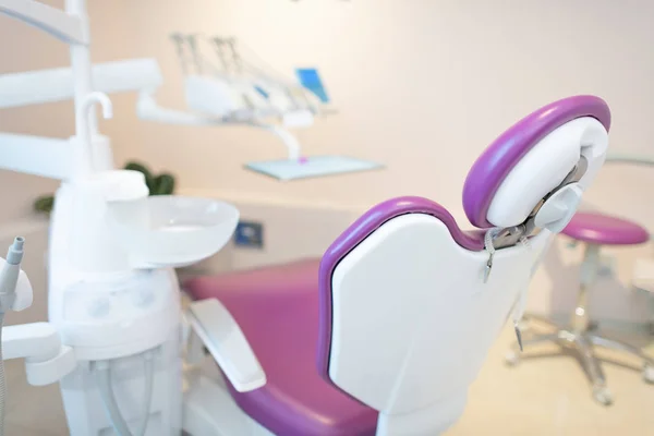 Studio Dentistico Sedia Rosa — Foto Stock