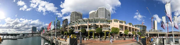 Sydney Itävalia Elokuu 2018 Paikalliset Turistit Nauttivat Darling Harbour Kävelykadusta — kuvapankkivalokuva
