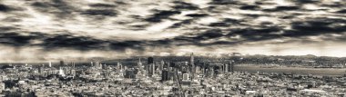 Günbatımı - California, San Francisco panoramik havadan görünümü.