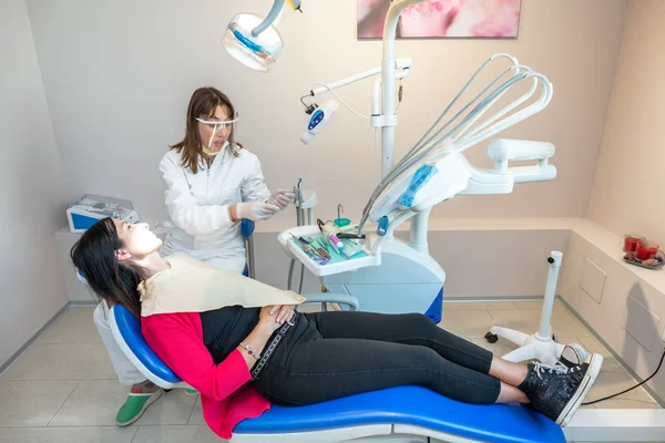 Dentist Woman Patient Treatment — 图库照片