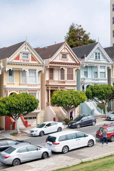 Σαν Φρανσίσκο Αυγούστου 2017 Χρωματισμένες Κυρίες Τους Τουρίστες Αυτά Σπίτια — Φωτογραφία Αρχείου
