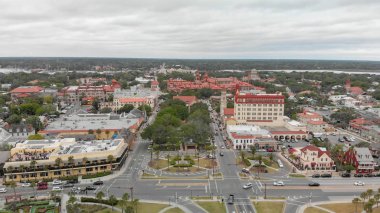 St. Augustine, Florida. Bahar günbatımında gökyüzü manzarası.