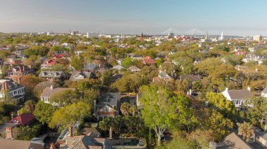 Charleston, alacakaranlık, Güney Carolina, ABD havadan görünümü.