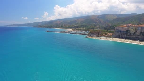 Imágenes Tranquilas Hermosa Costa Rocosa Del Mar Concepto Vacaciones Verano — Vídeos de Stock