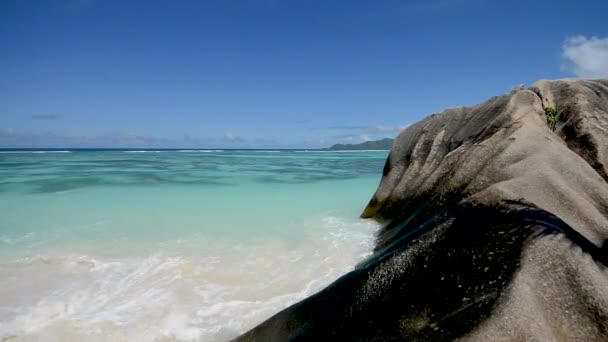 Tranquilo Material Archivo Hermoso Mar Ondulado Seychelles — Vídeo de stock