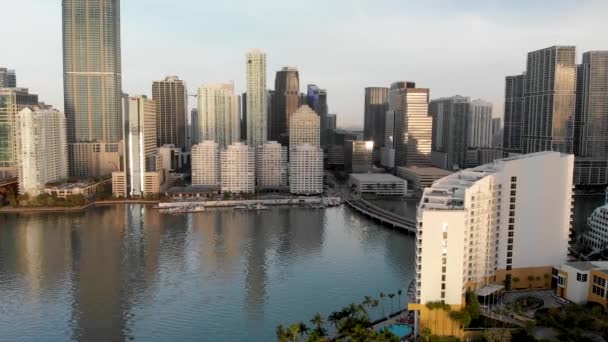Güzel Şehrin Kentsel Sahne Görüntüleri Brickell Key Miami — Stok video