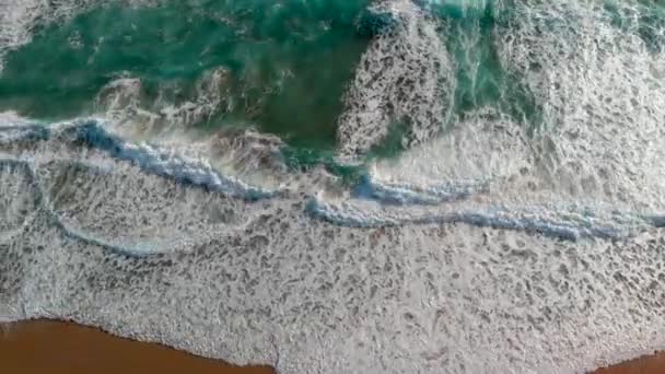 Spokojny Materiał Pięknym Wybrzeżu Morza Skalistego Koncepcja Wakacji Letnich — Wideo stockowe