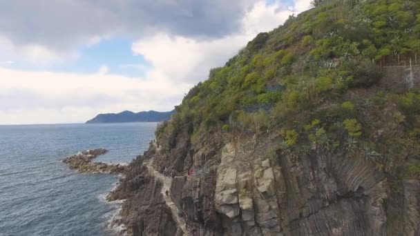 Ruhige Aufnahmen Von Schönen Felsigen Küste Sommerurlaub Konzept — Stockvideo