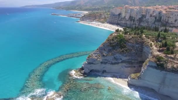 Imágenes Tranquilas Hermosa Costa Rocosa Del Mar Concepto Vacaciones Verano — Vídeos de Stock