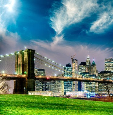 New York City - Manhattan gece manzarası.