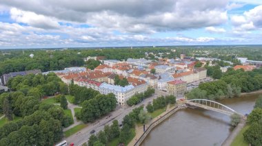 Yaz günbatımı, Estonya, Tartu hava manzarası.