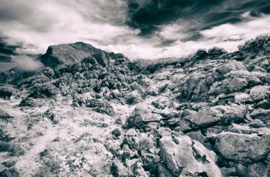 Dağ senaryo güzel görünümü.