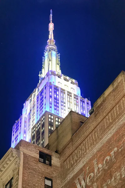 通りから見たニューヨーク シティ 2018 エンパイア ステート ビルディング これは 有名な観光スポット — ストック写真