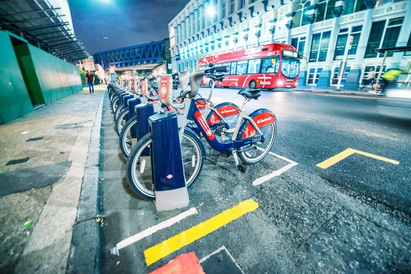 London September 2016 Santander City Bike Rental Station Night London — Stock Photo, Image